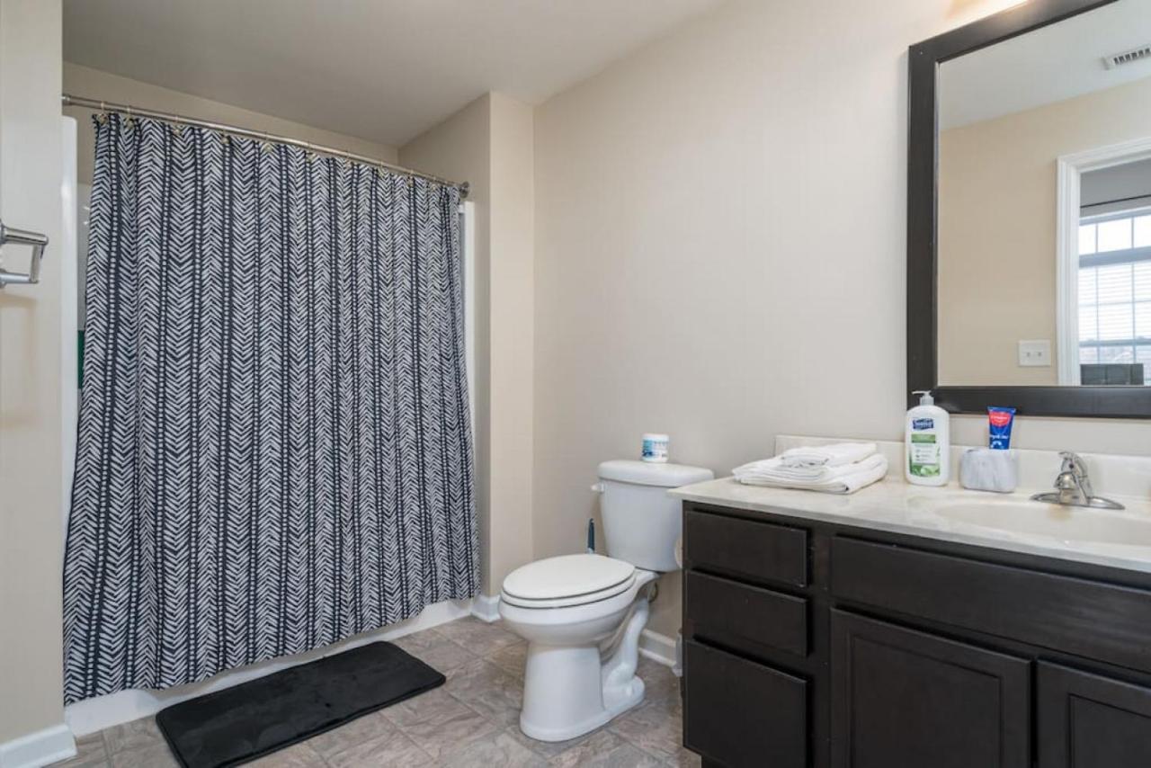 Private Bedroom Downtown Indy - Shared Ινδιανάπολη Εξωτερικό φωτογραφία